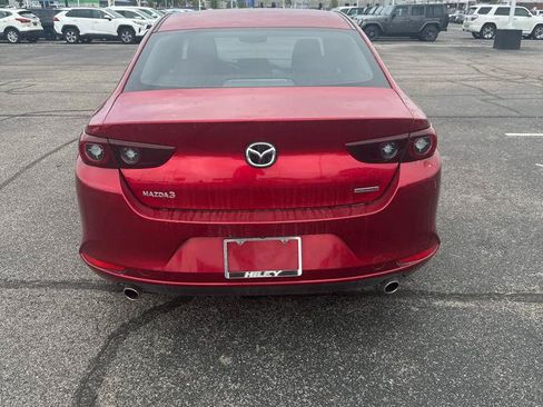 Used 2022 MAZDA MAZDA3 s FWD image 4