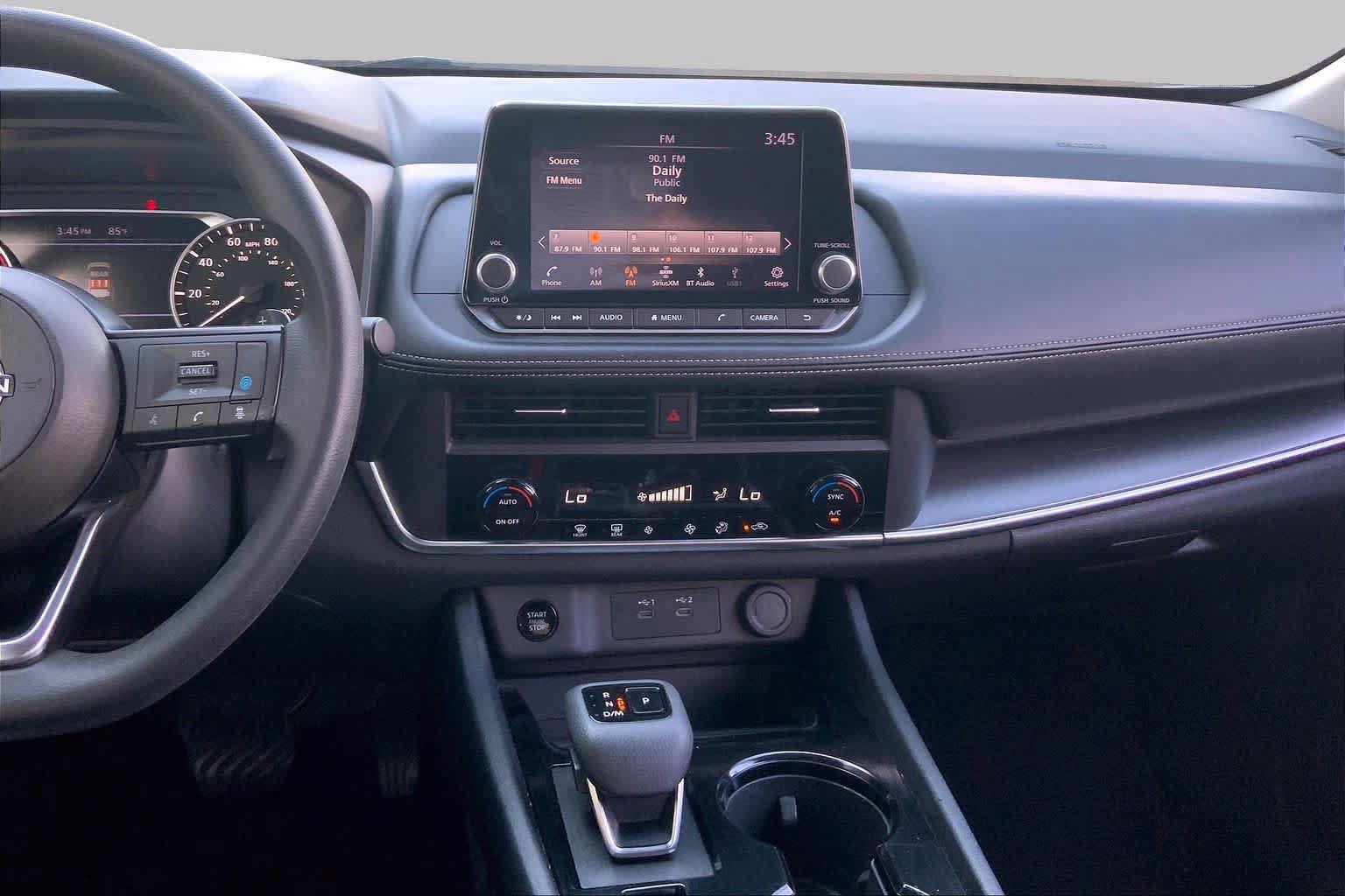 Used 2024 Nissan Rogue SV FWD image 6