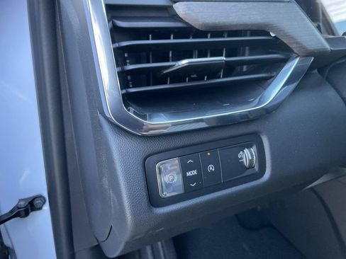 New 2026 GMC Acadia Denali w/ Super Cruise Package FWD image 40
