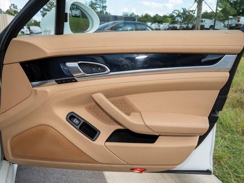 Used 2015 Porsche Panamera S RWD image 49