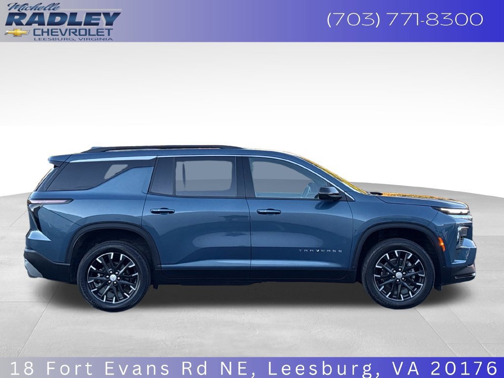 Used 2025 Chevrolet Traverse LT w/ Sun and Wheel Package AWD/4WD image 7