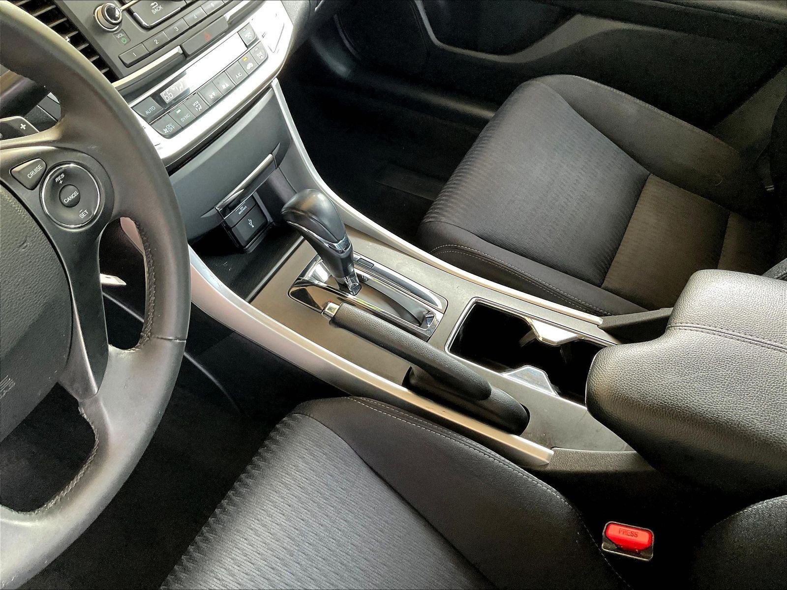Used 2015 Honda Accord Sport image 17