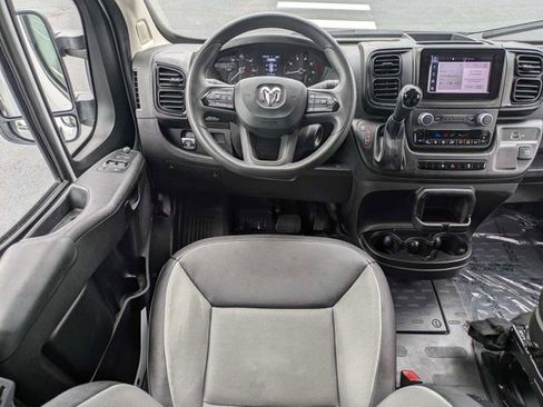 Used 2025 RAM ProMaster 2500 w/ Convenience Group FWD image 18