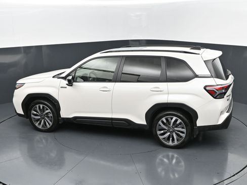 Used 2025 Subaru Forester Touring w/ Touring Package AWD/4WD image 30