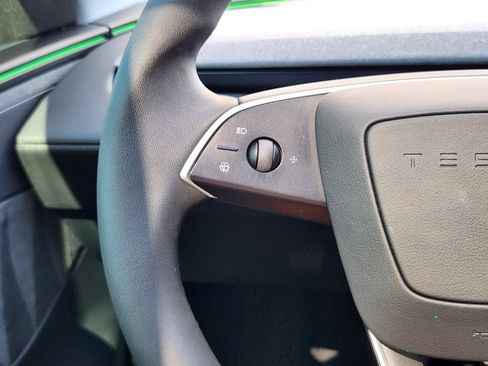 Used 2026 Tesla Model Y Long Range AWD/4WD image 17