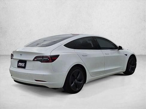 Used 2020 Tesla Model 3 Standard Range Plus RWD image 4