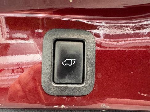 Used 2015 Toyota Highlander XLE image 15