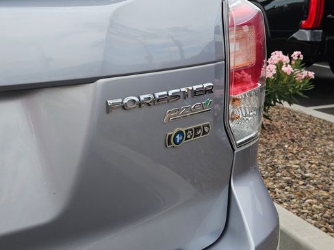 Used 2017 Subaru Forester 2.5i Premium w/ Popular Package #2A AWD/4WD image 28