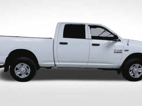 Used 2018 RAM 2500 Tradesman w/ Chrome Appearance Group AWD/4WD image 9