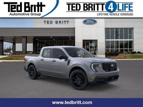New 2026 Ford Maverick Lariat w/ Black Appearance Package AWD/4WD image 1