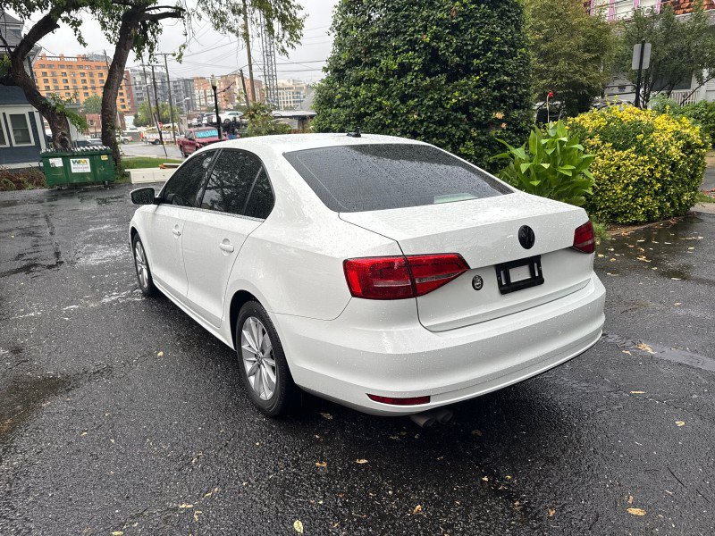 Used 2015 Volkswagen Jetta TDI SE FWD image 4
