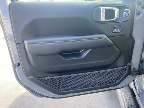 Used 2023 Jeep Wrangler Sahara w/ Cold Weather Group image 21