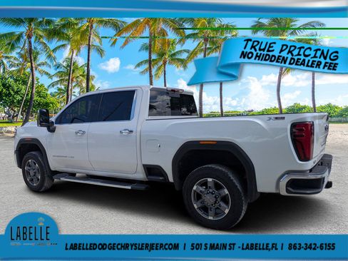 Used 2025 GMC Sierra 2500 SLT w/ SLT Premium Package AWD/4WD image 5