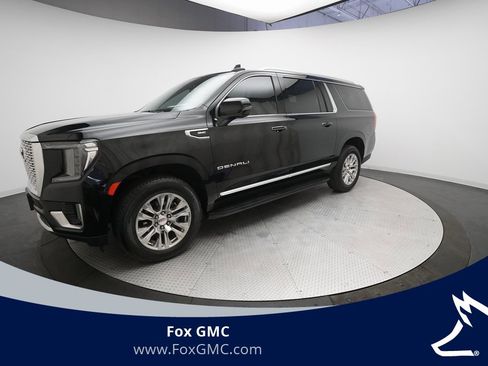 Used 2022 GMC Yukon XL Denali image 1
