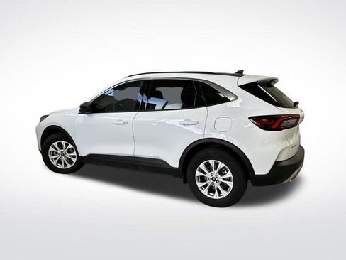 Certified 2023 Ford Escape Active image 3