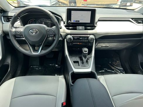 Used 2025 Toyota RAV4 XLE Premium FWD image 17