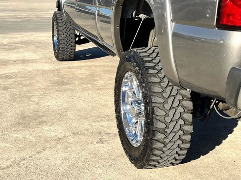 Used 2006 Chevrolet Silverado 2500 LT w/ Heavy-Duty Power Package image 34