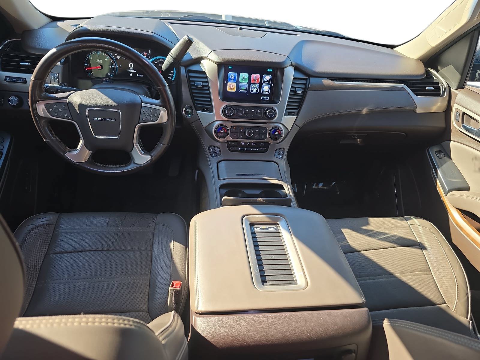 Used 2018 GMC Yukon Denali w/ Open Road Package AWD/4WD image 9