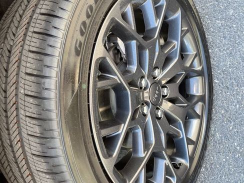 New 2026 Jeep Grand Cherokee Summit w/ Obsidian Package image 17