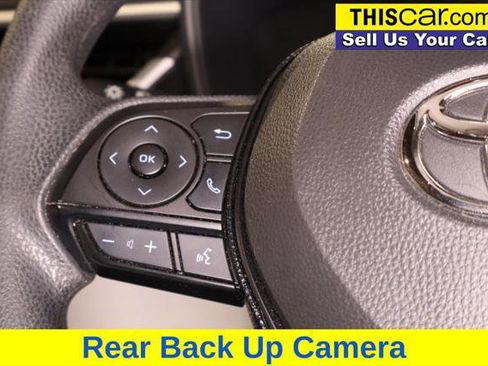 Used 2021 Toyota Corolla LE image 12