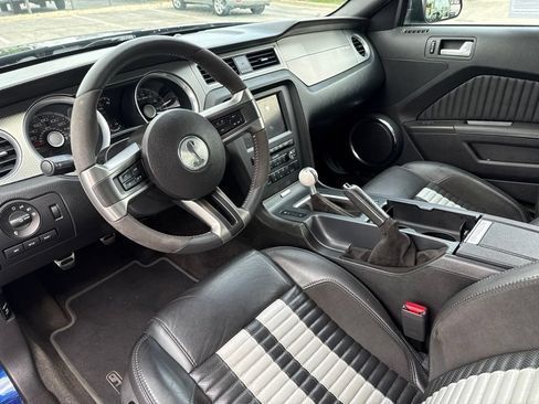 Used 2011 Ford Mustang Shelby GT500 w/ Electronics Pkg RWD image 11