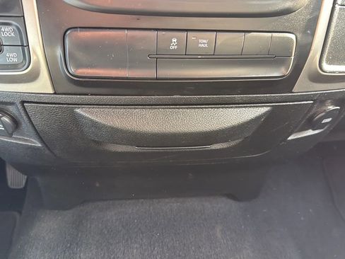 Used 2019 RAM 1500 Classic SLT image 18