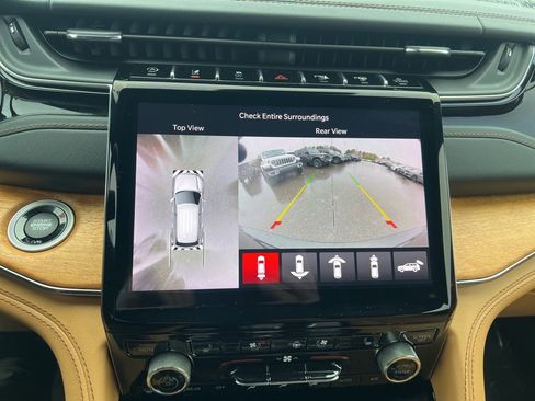 Certified 2023 Jeep Grand Cherokee L Summit image 28