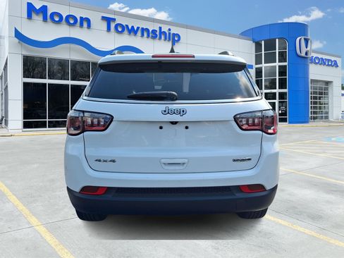 Used 2022 Jeep Compass Latitude AWD/4WD image 5