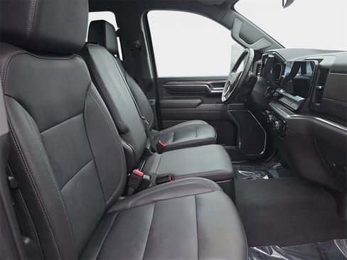 Used 2024 Chevrolet Silverado 2500 LTZ image 12