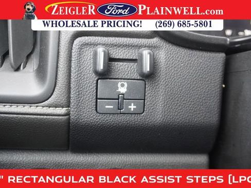 Used 2022 GMC Canyon Denali w/ Denali Black Edition Package image 23