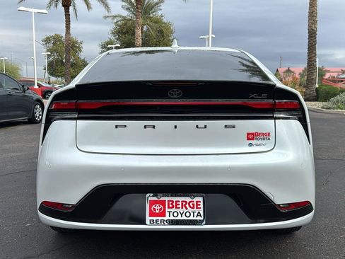 Certified 2024 Toyota Prius XLE image 6
