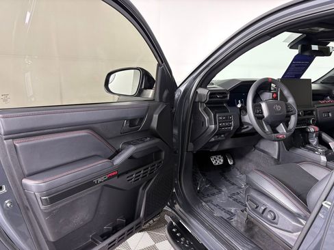 Used 2025 Toyota Tacoma TRD Pro image 13