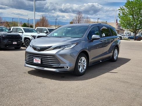 New 2026 Toyota Sienna Limited image 4