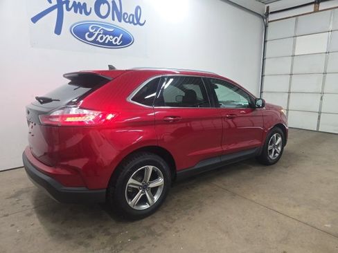 Used 2021 Ford Edge SEL w/ Convenience Package image 9