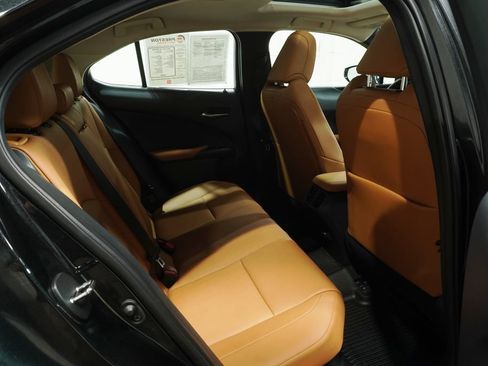 Used 2022 Lexus UX 250h w/ Premium Package AWD/4WD image 16