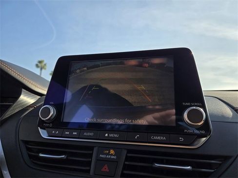 Used 2022 Nissan Altima 2.5 SR image 11