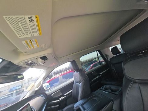 Used 2025 Ford Expedition Platinum AWD/4WD image 16
