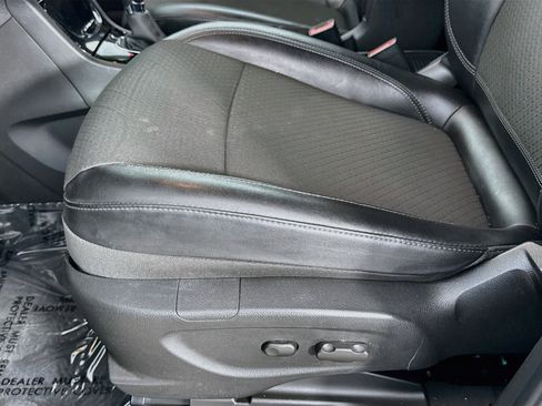 Used 2020 Buick Encore Preferred FWD image 21