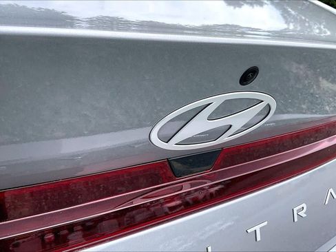 Used 2026 Hyundai Elantra SE FWD image 30