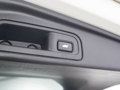 Used 2018 Honda Pilot EX-L image 11