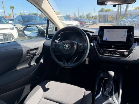 Used 2025 Toyota Corolla LE FWD image 32