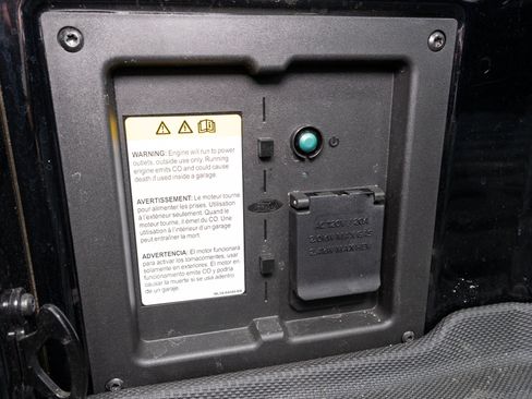 Used 2025 Ford F150 Raptor AWD/4WD image 12