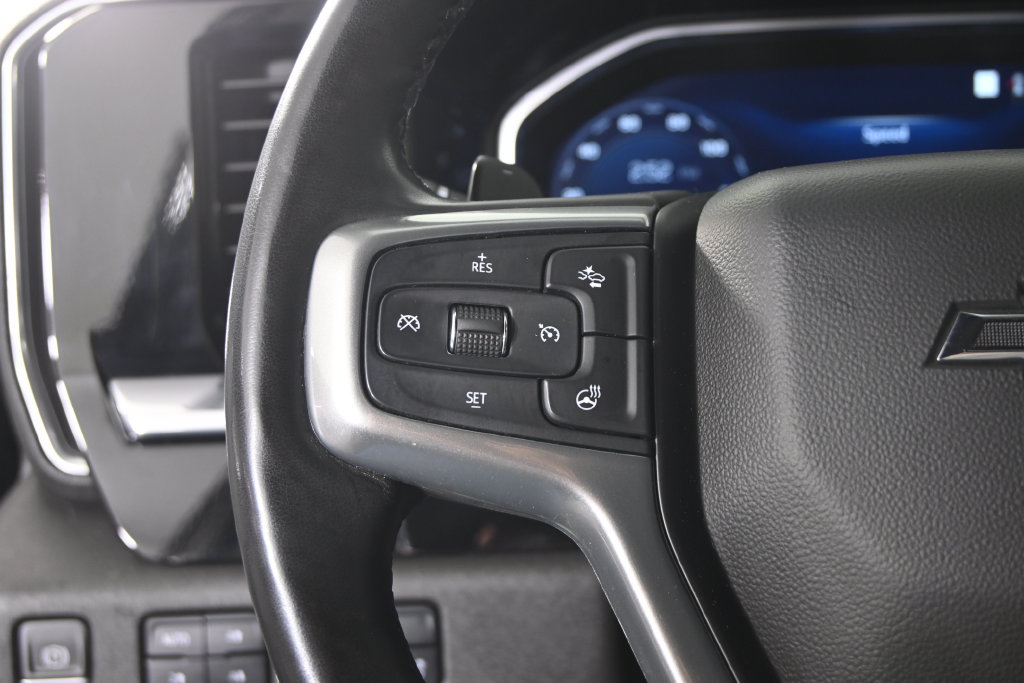 Used 2023 Chevrolet Silverado 1500 RST AWD/4WD image 34