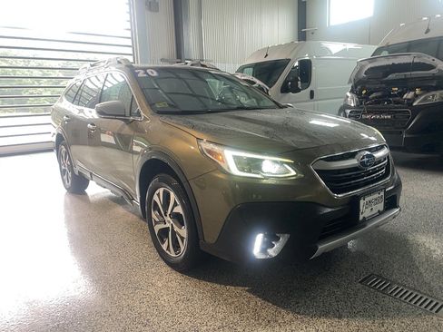 Used 2020 Subaru Outback Touring AWD/4WD image 1