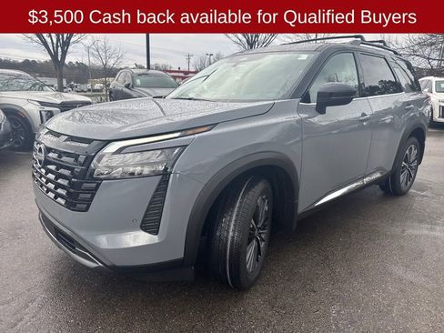 New 2026 Nissan Pathfinder Platinum image 3