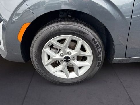 Certified 2025 Kia Soul LX w/ LX Technology Package FWD image 9
