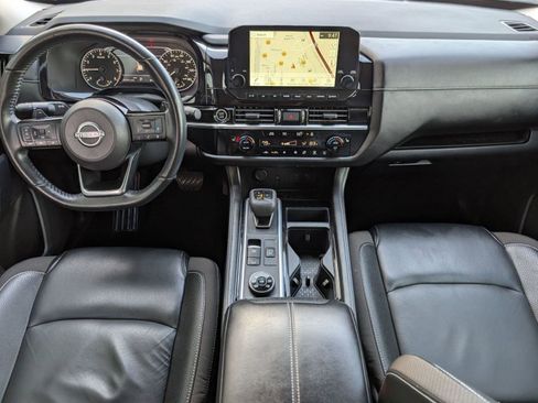 Used 2023 Nissan Pathfinder SL image 15