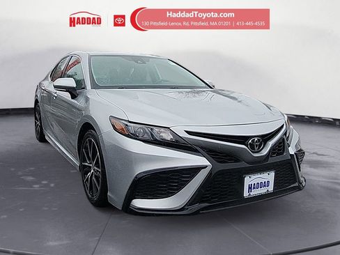 Used 2023 Toyota Camry SE image 7