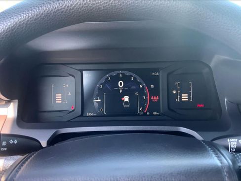 Used 2025 Toyota Tacoma SR5 AWD/4WD image 26