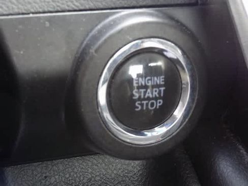 Used 2015 Toyota Camry XSE image 11